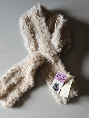 Faux Fur Scarf in Cream 5BIN B120